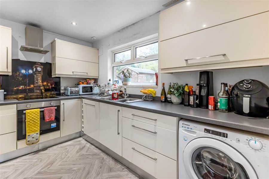 6 Annadale Drive