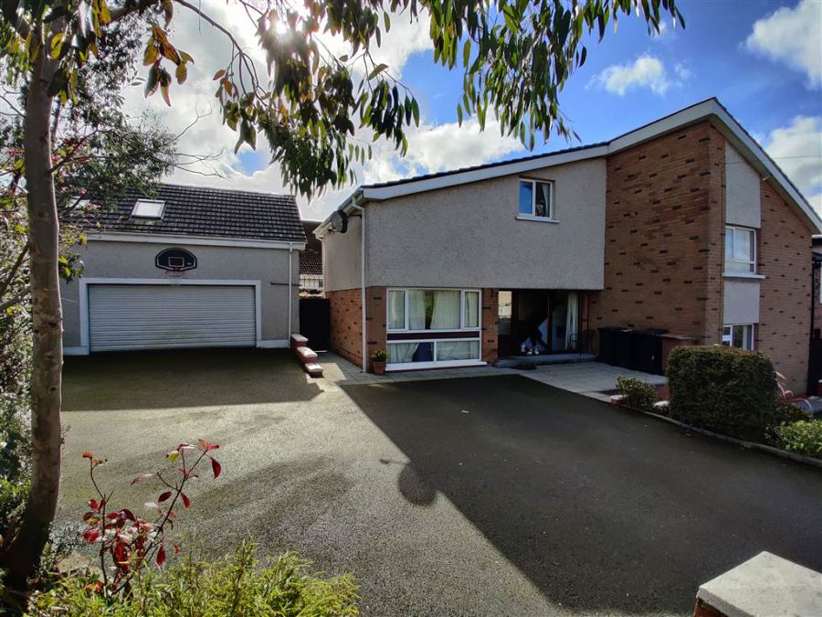 49 Cliveden Crescent