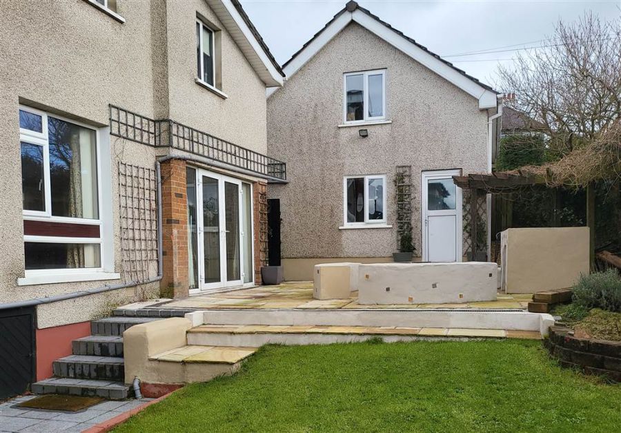 49 Cliveden Crescent