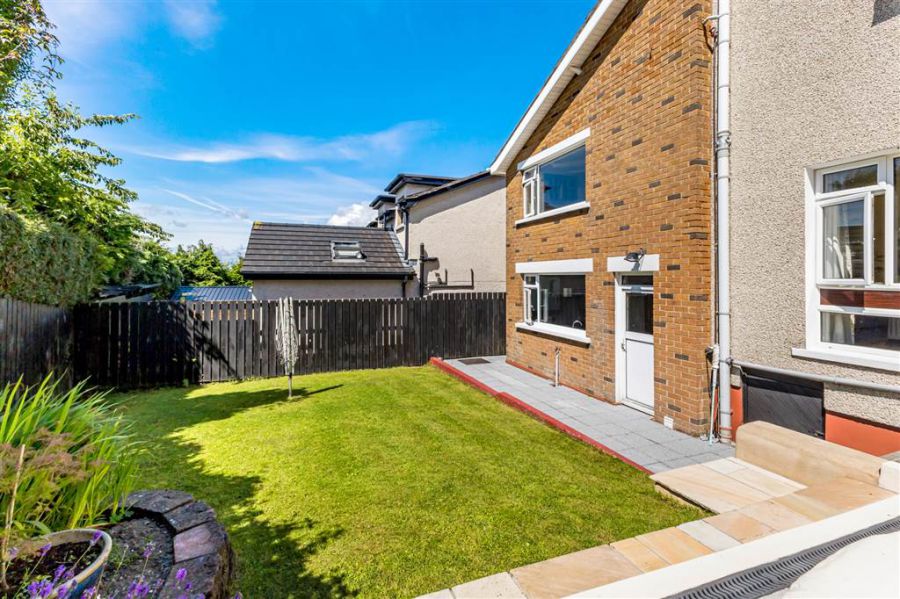 49 Cliveden Crescent