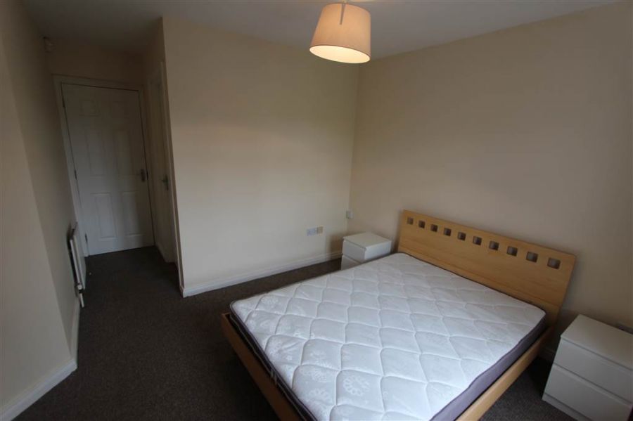 Apt 6 Academy House