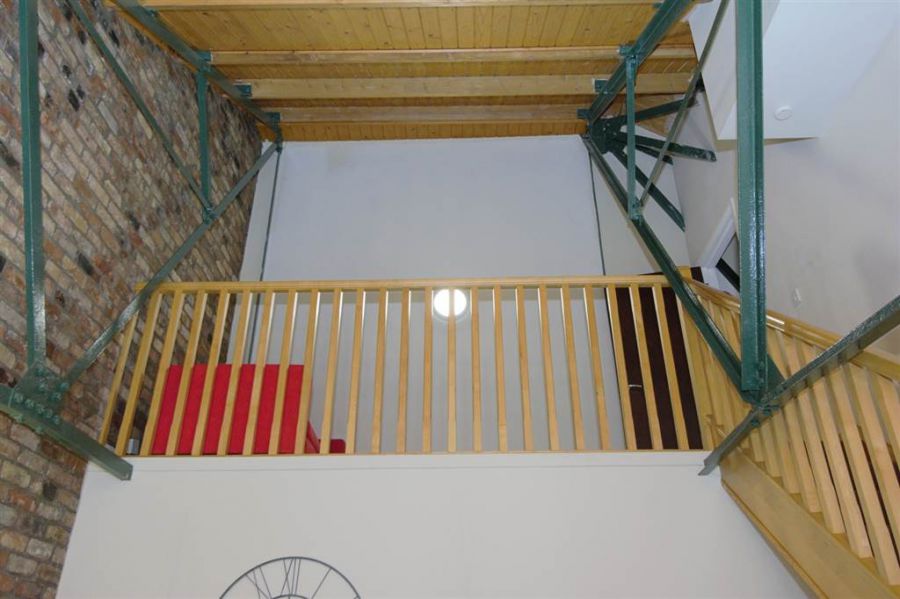 401 Somerset Studios