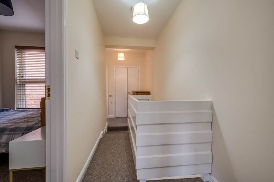 65 Sandhurst Gardens