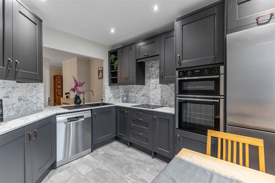 28 Upper Malone Park