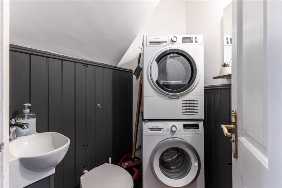 28 Upper Malone Park