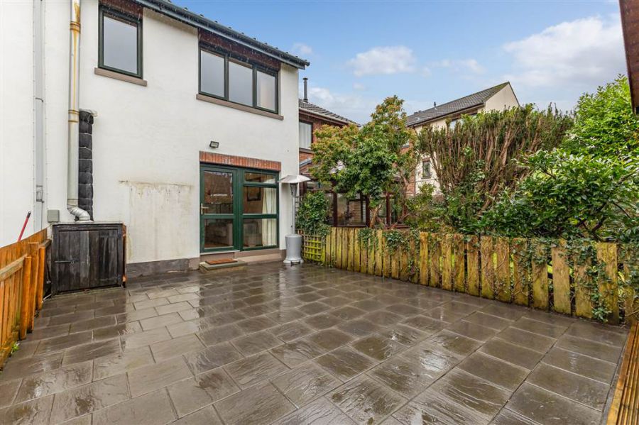 28 Upper Malone Park