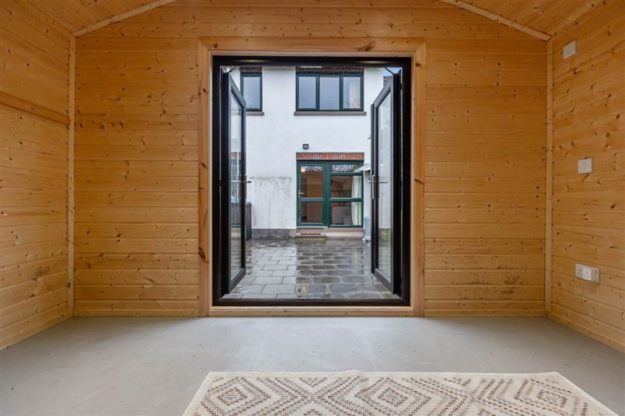 28 Upper Malone Park