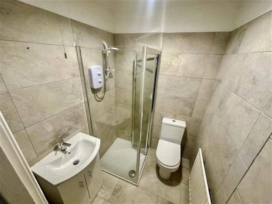 001 Somerset Studios