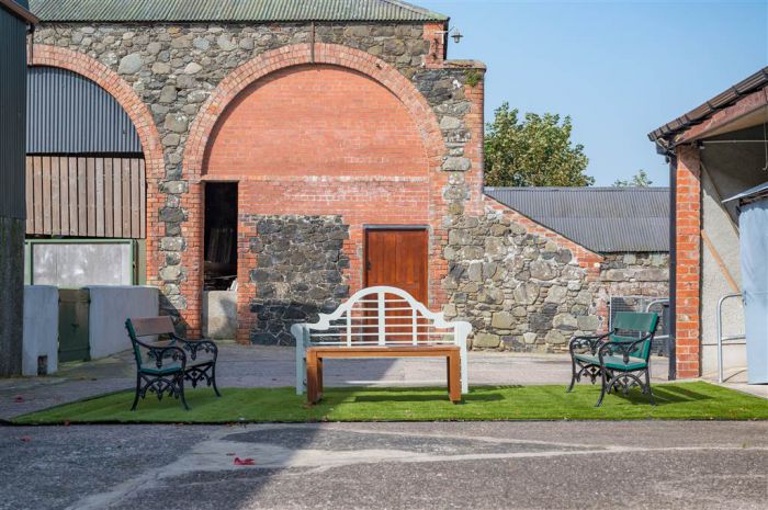 Coach House (1), 71a Flatfield Clocktower Cottages