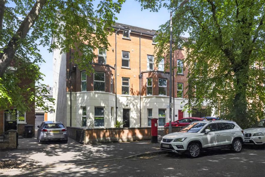 Apt 8 Merrion Hall, 71-73 Ulsterville Avenue, Off Ulsterville Avenue, BT9 7AT