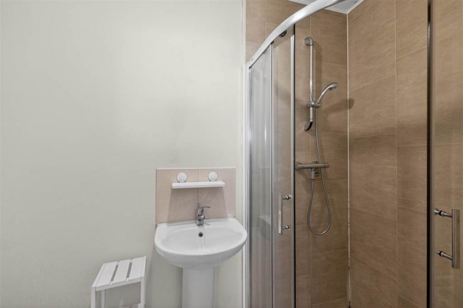 Apt 8 Merrion Hall