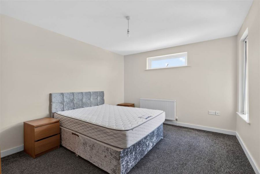 Apt 8 Merrion Hall