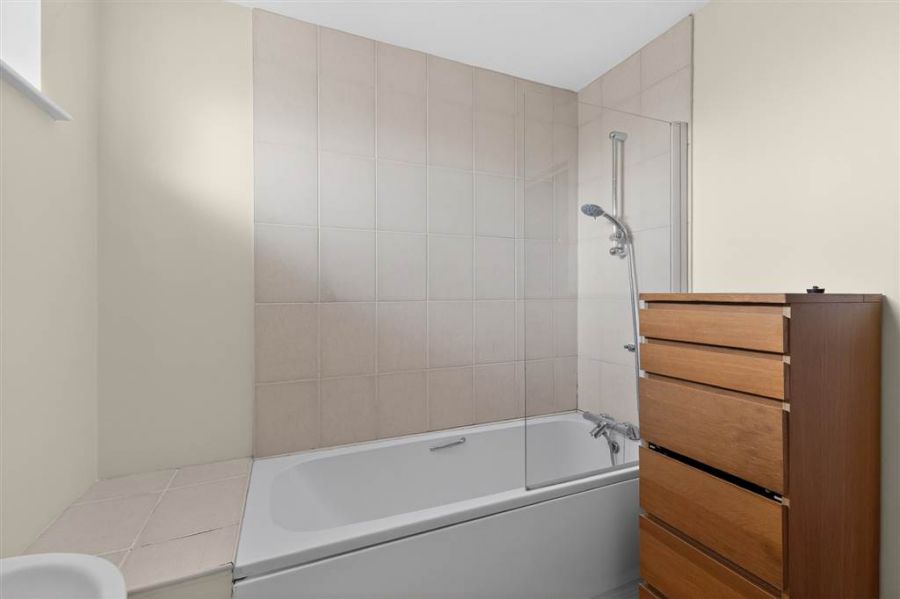 Apt 8 Merrion Hall