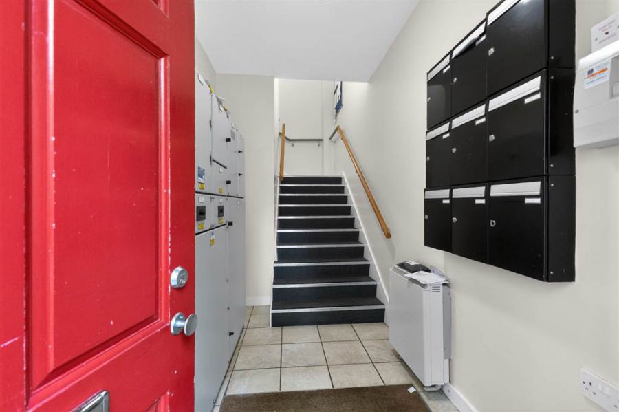 Apt 8 Merrion Hall