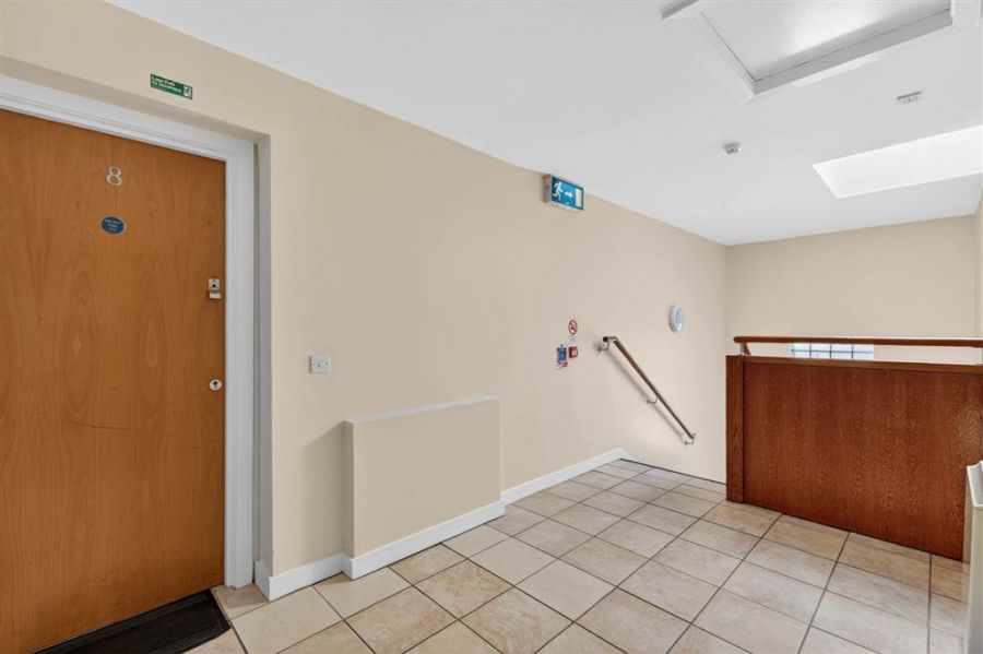 Apt 8 Merrion Hall