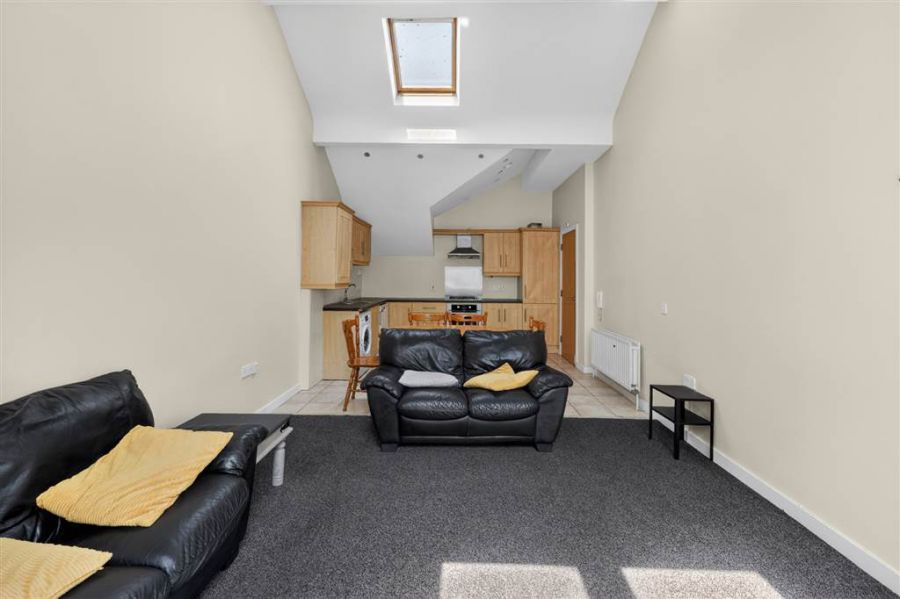 Apt 8 Merrion Hall