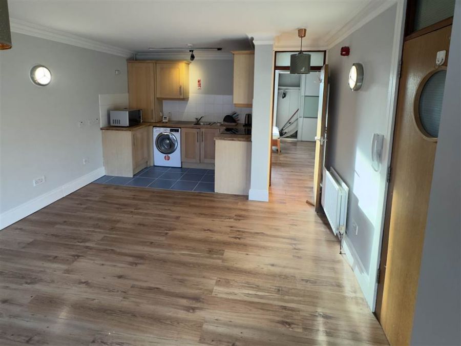 4, 1A Sandhurst Drive