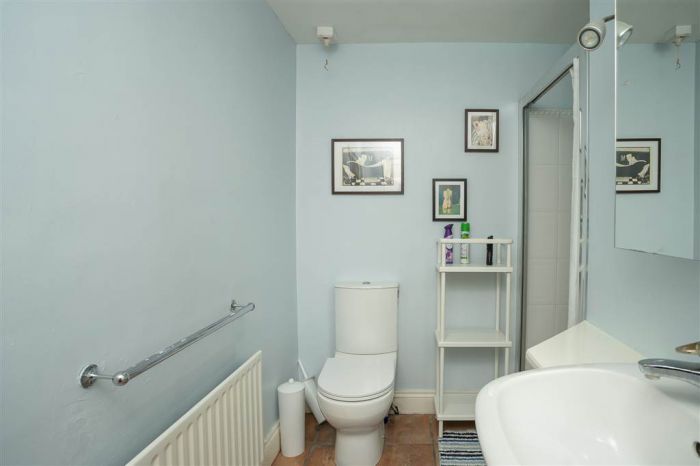 Apt C, Notting Hill Manor Apt C, Notting Hill Manor