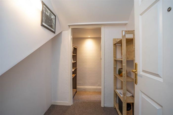 Apt C, Notting Hill Manor Apt C, Notting Hill Manor