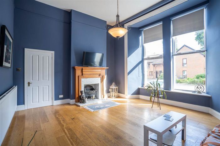 Apt C, Notting Hill Manor Apt C, Notting Hill Manor