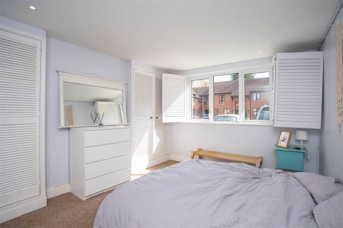 Apt C, Notting Hill Manor Apt C, Notting Hill Manor