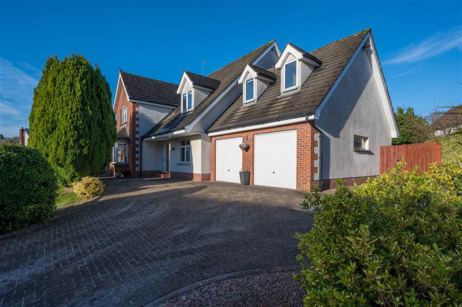 2 Windmill Grange, saintfield, BT24 7NX