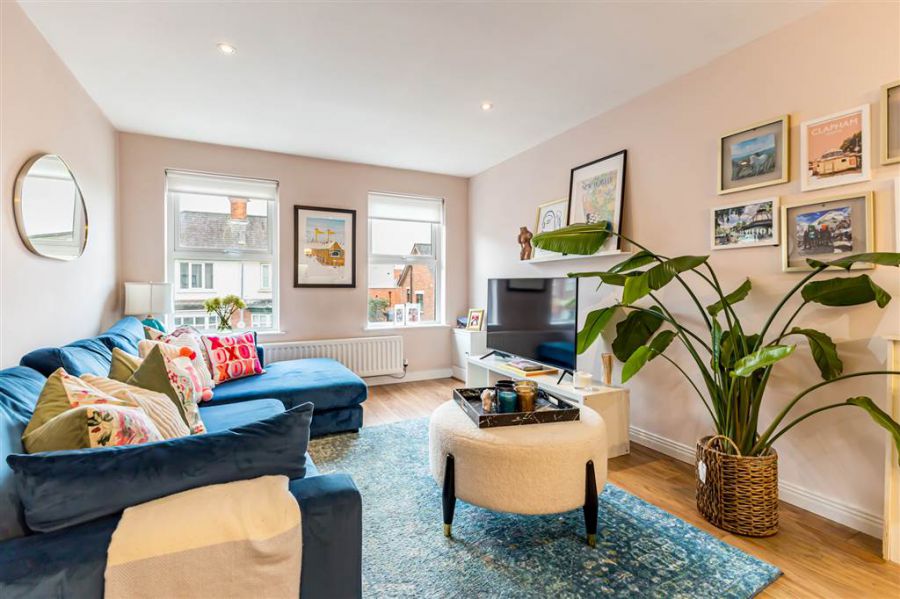 Apt 3 49 Ashley Avenue