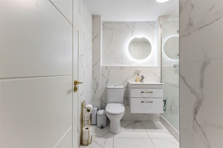 Apt 3 49 Ashley Avenue