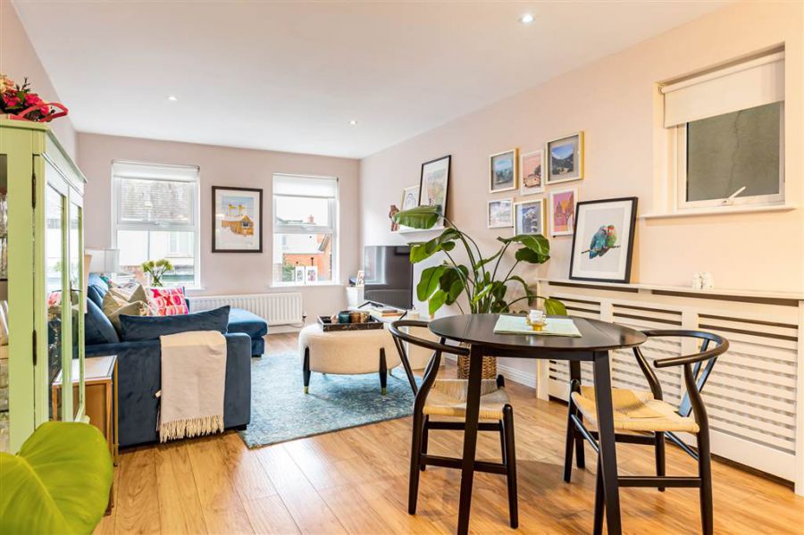 Apt 3 49 Ashley Avenue