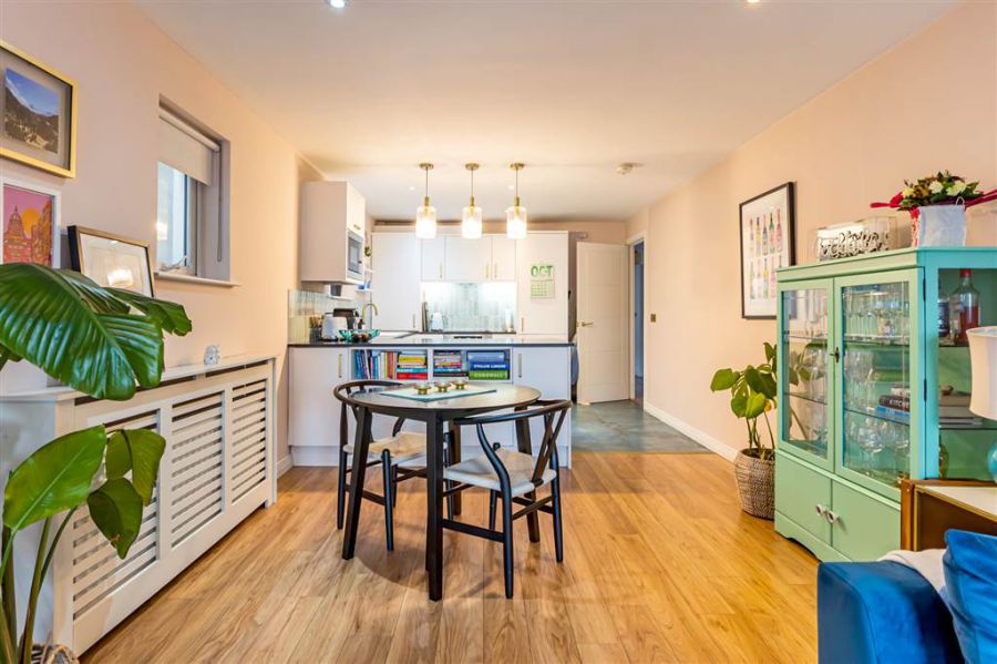 Apt 3 49 Ashley Avenue