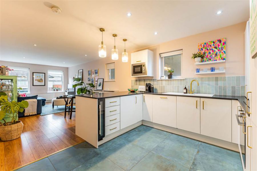 Apt 3 49 Ashley Avenue