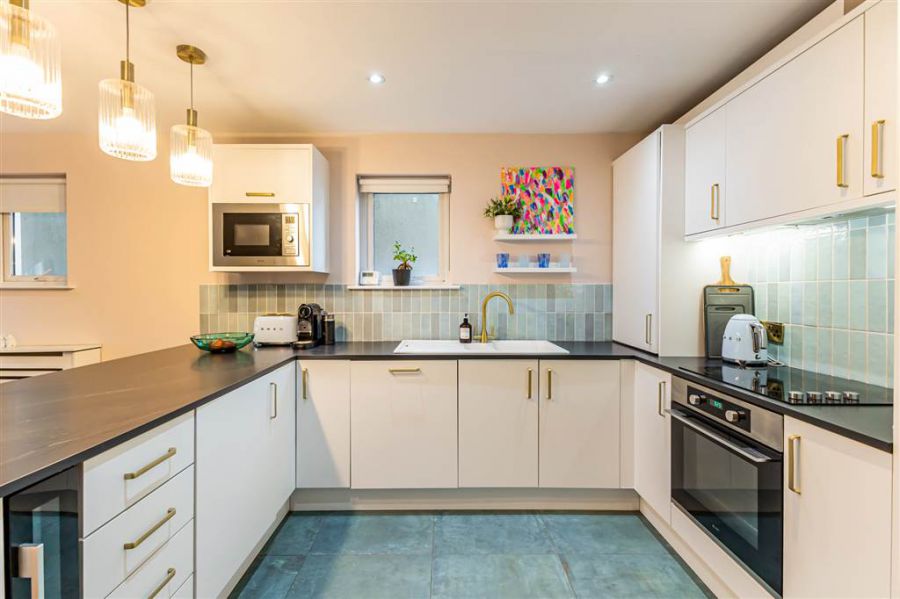 Apt 3 49 Ashley Avenue