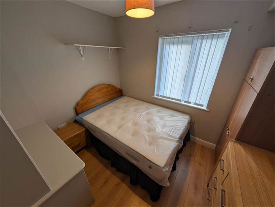 70 Sandhurst Drive 70 Sandhurst Drive