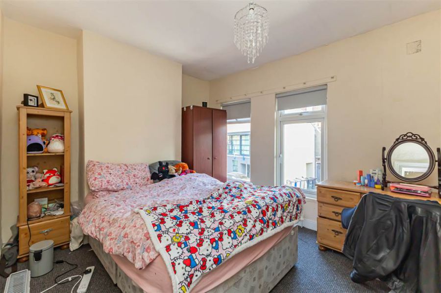 3 St Albans Gardens