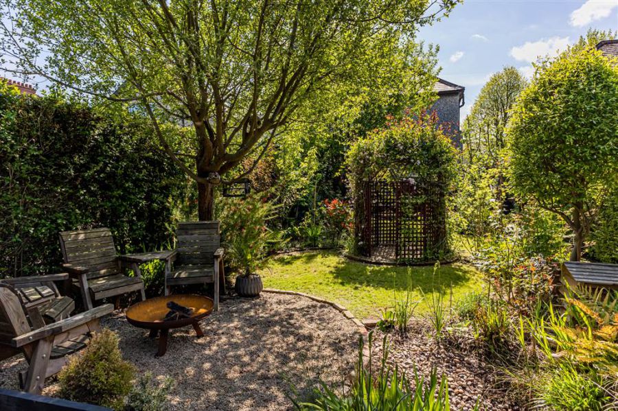 372 Castlereagh Road