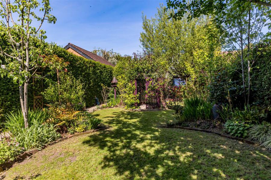 372 Castlereagh Road