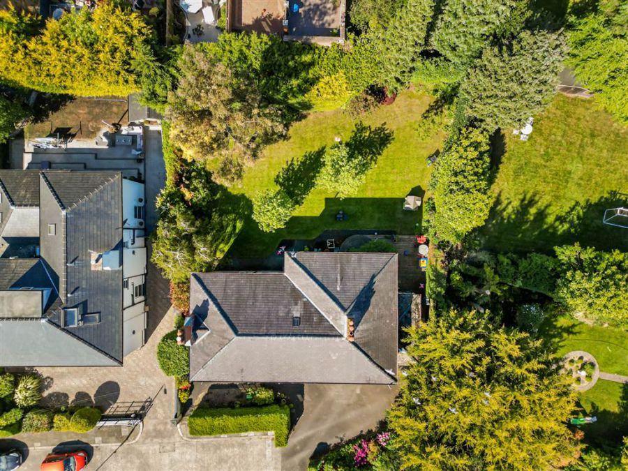 10 Shrewsbury Drive