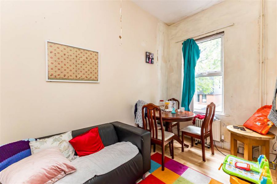 83 Wellington Park