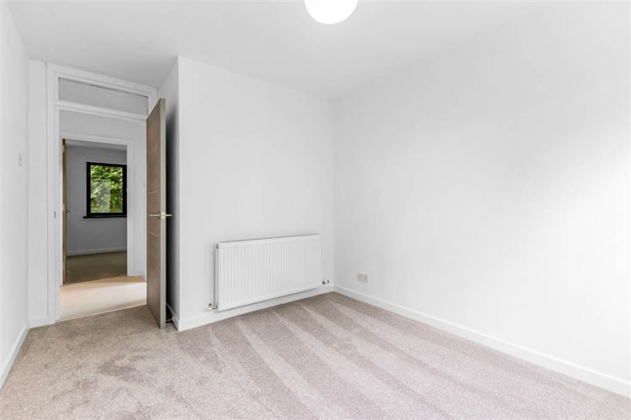 8c Stranmillis Court