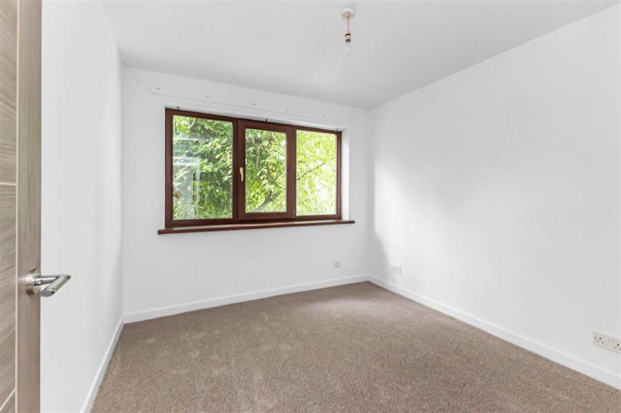 8c Stranmillis Court