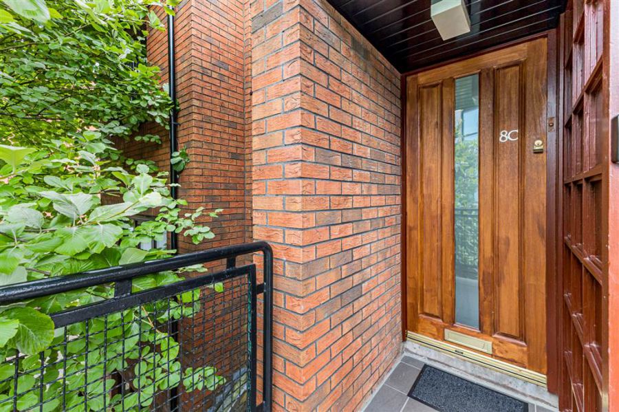 8c Stranmillis Court