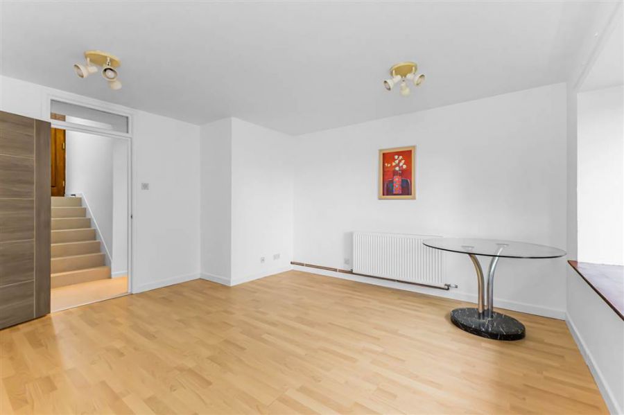 8c Stranmillis Court
