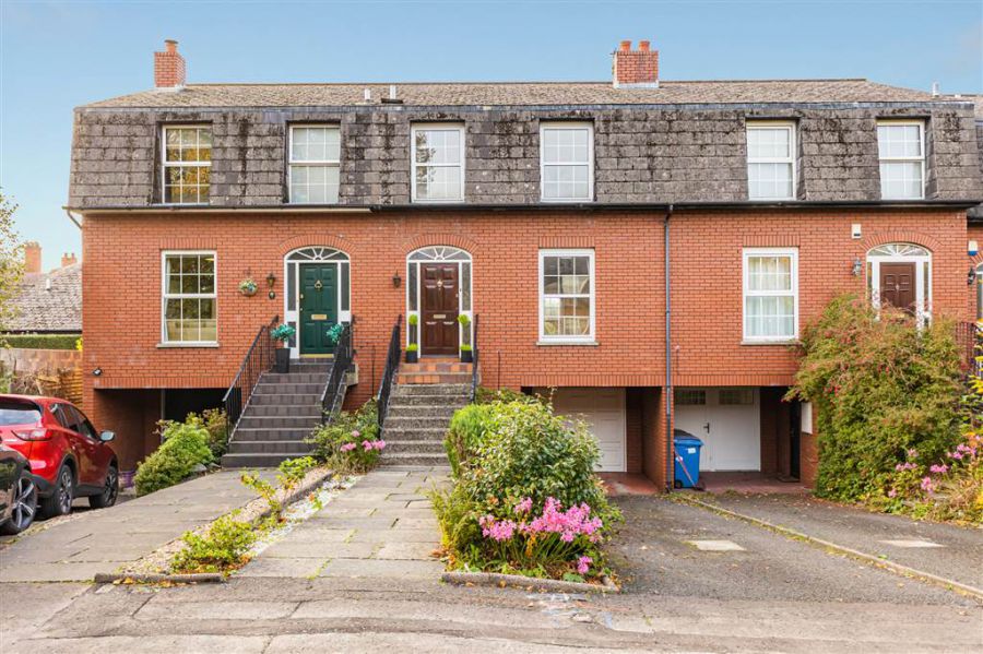 6 Windsor Court