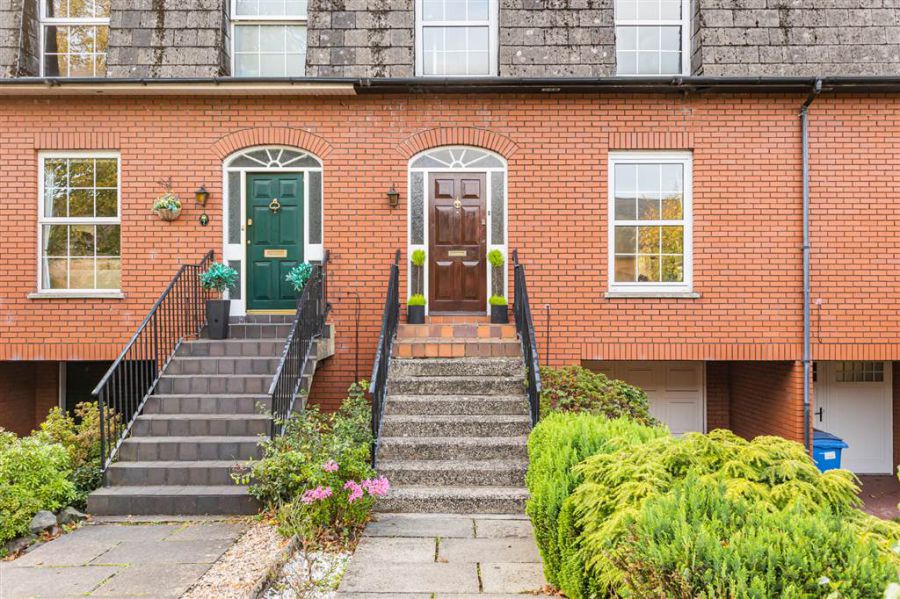 6 Windsor Court