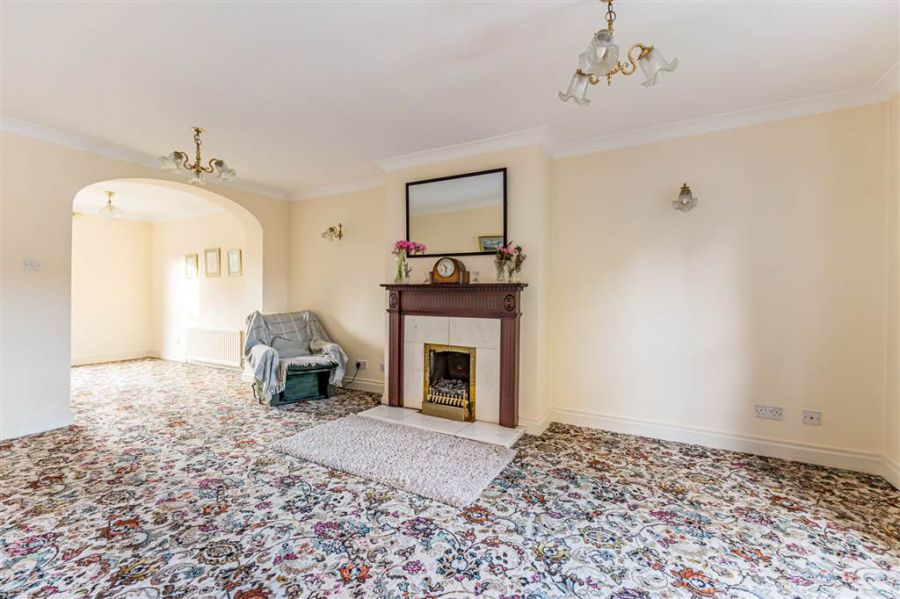 6 Windsor Court