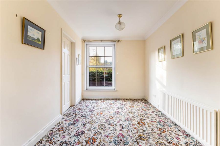 6 Windsor Court