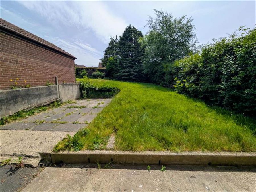 37 Glendale Avenue North