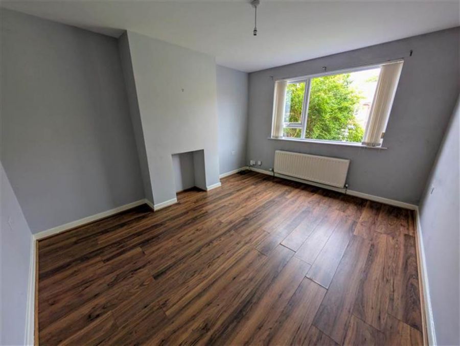 37 Glendale Avenue North