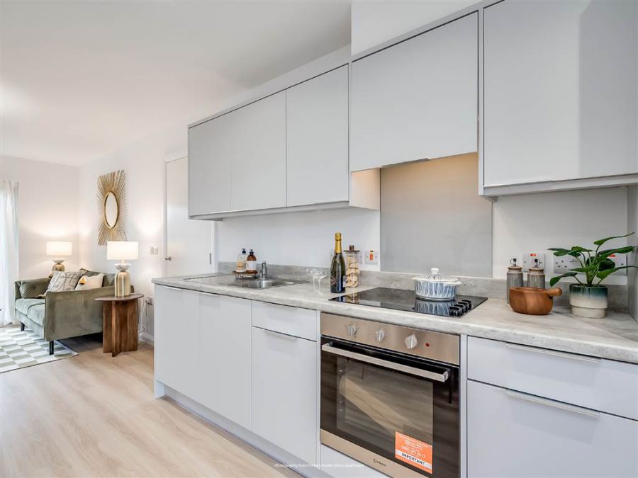 Apt 2 Essex Mews