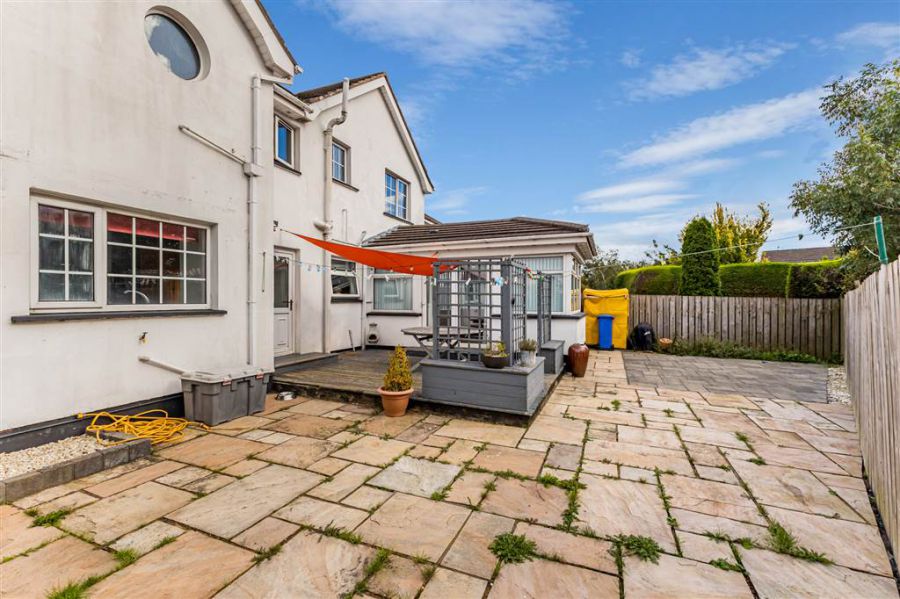 32 Smeaton Park